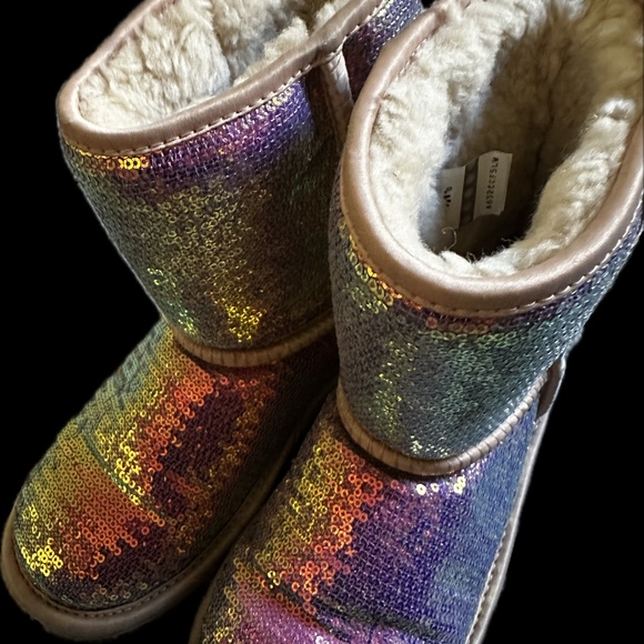 UGG Girls’ Sequin Boots - Little Girls Size 2 - Picture 3 of 5